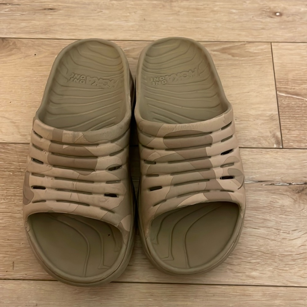 Hoka Slides